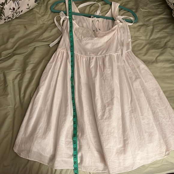 Kitteny Gency Dress - Picture 9 of 9